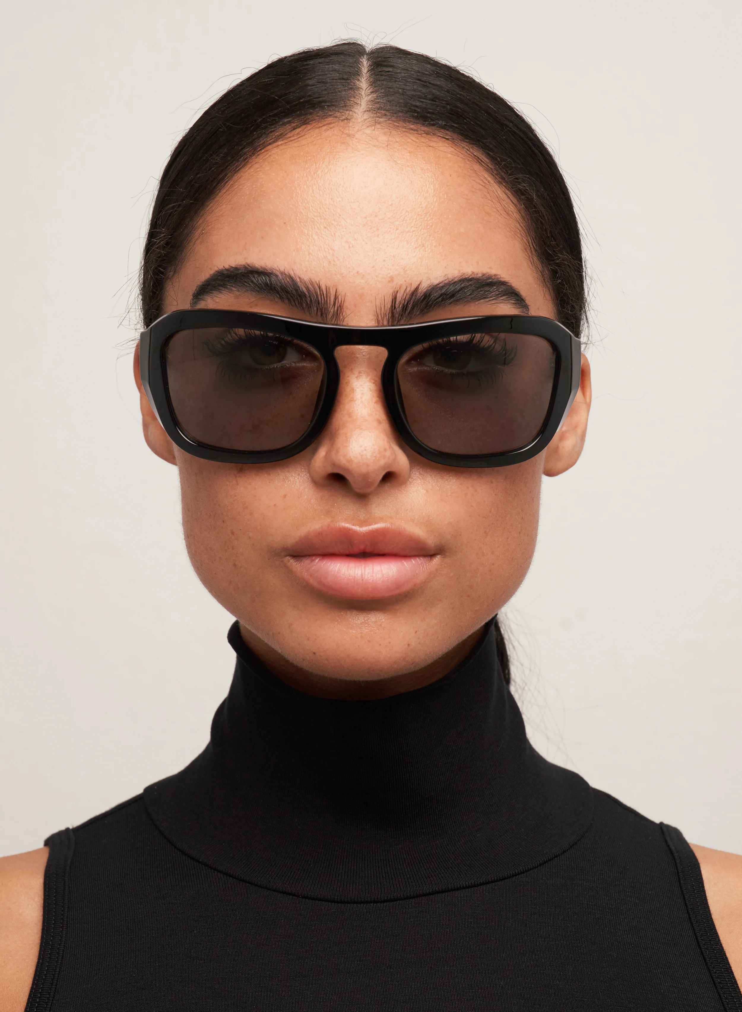 Charis - Black/ Smoke - Image 2