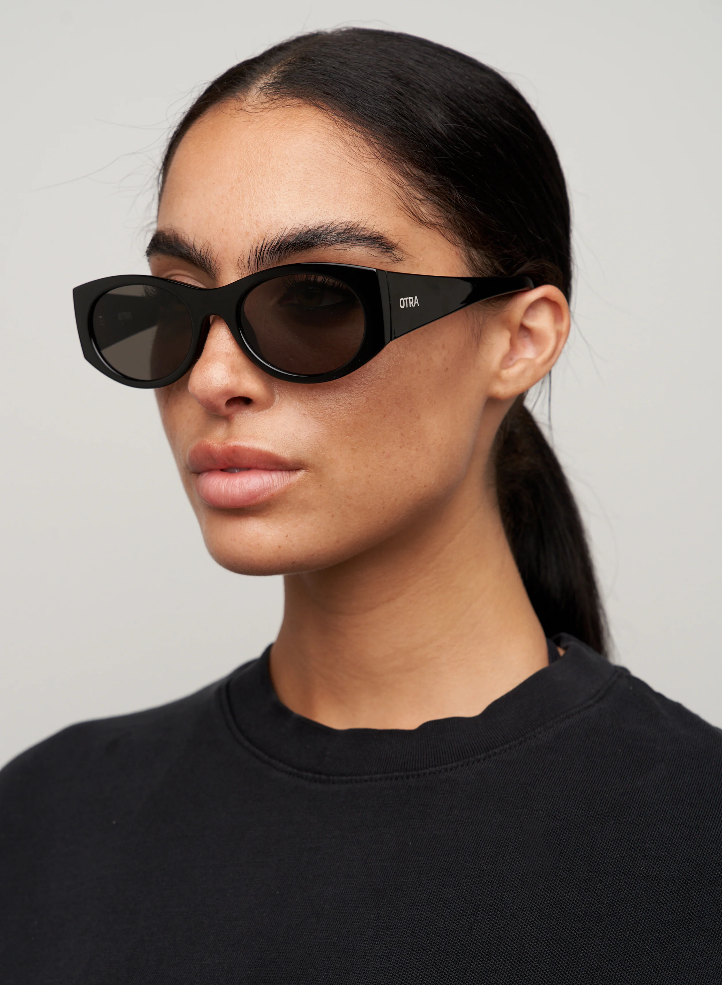 Grace - Black/ Smoke - Image 4