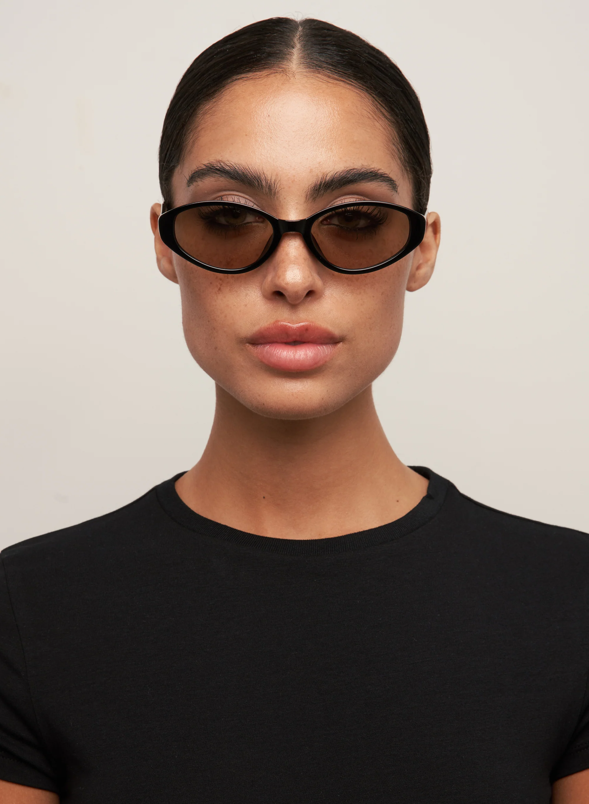 Ivy - Black - Image 4