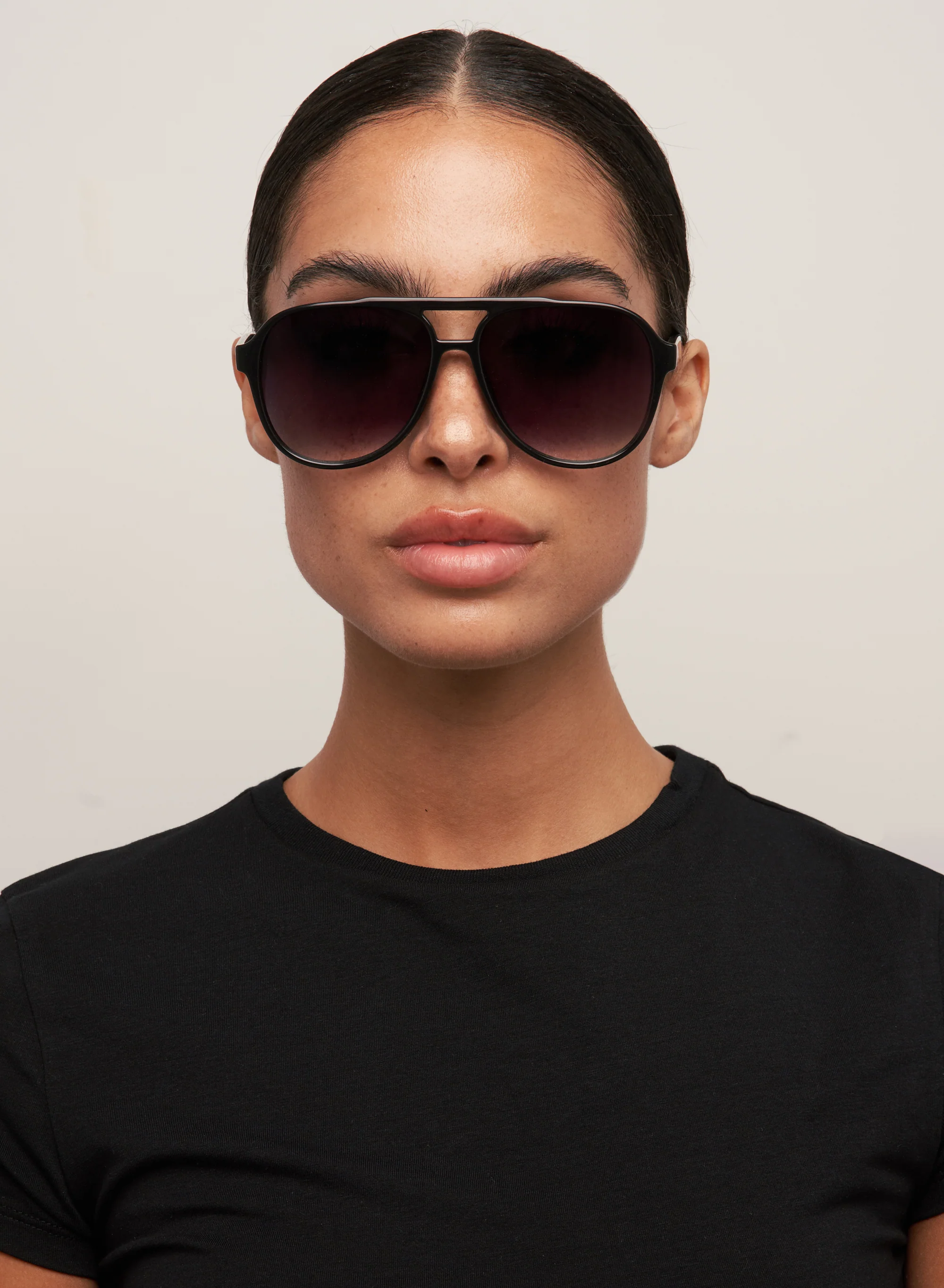 Stevie - Black - Image 2