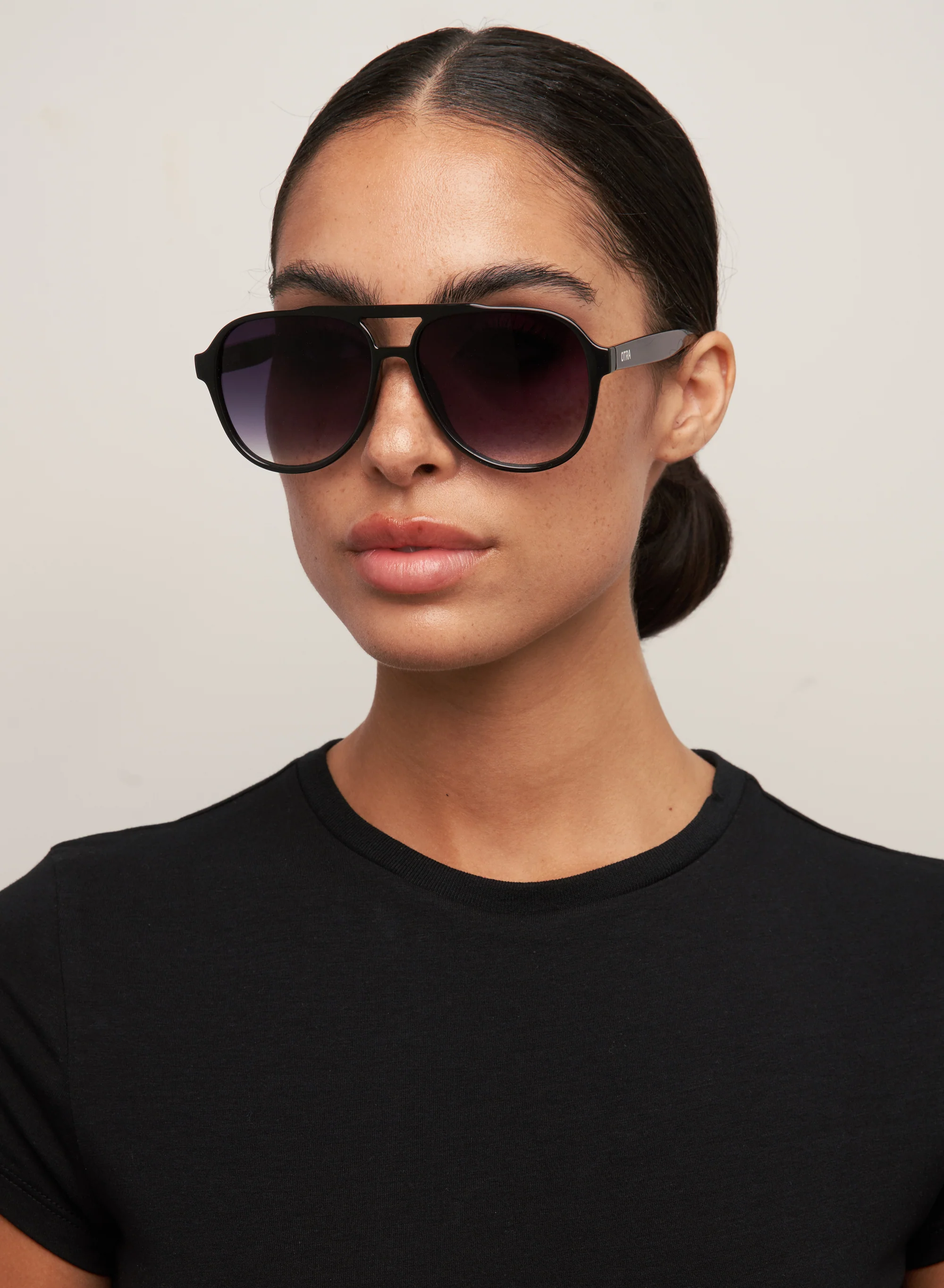 Stevie - Black - Image 4